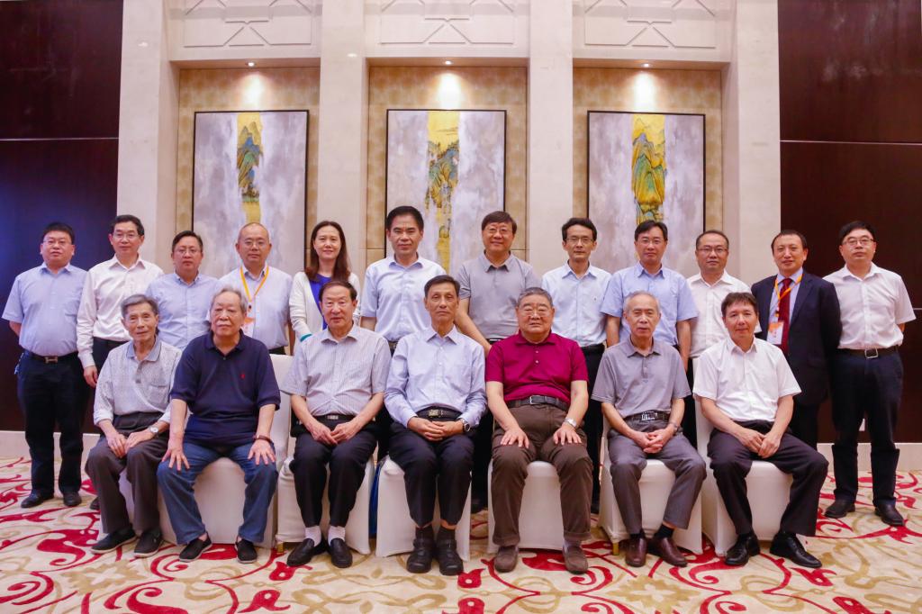 重庆理工大学学科建设汇报会与会领导合影