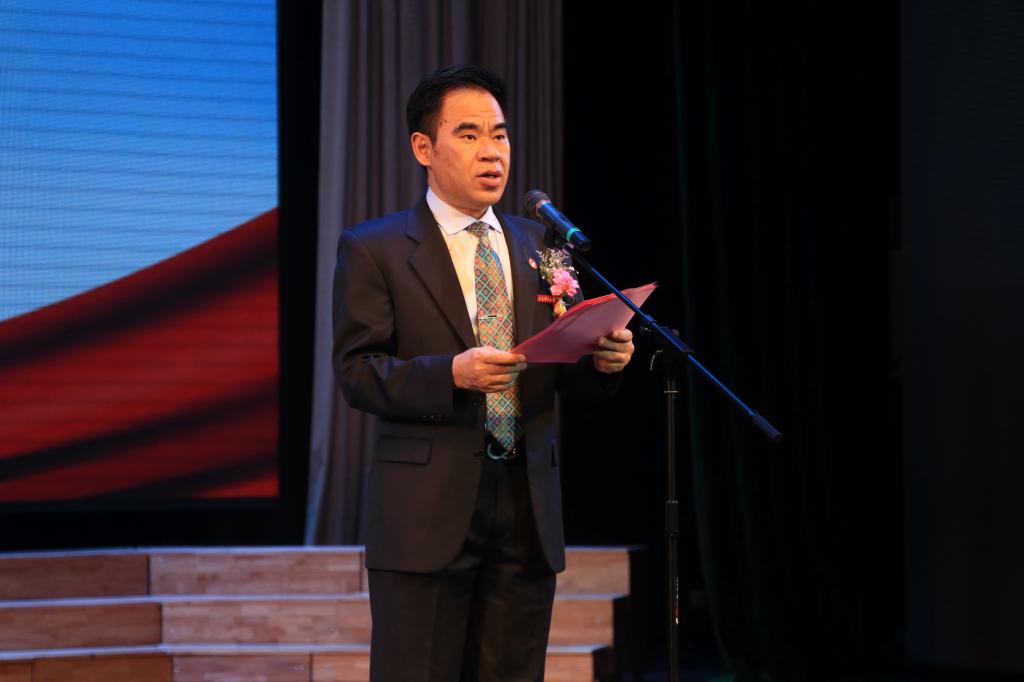 校党委书记李志雄致辞