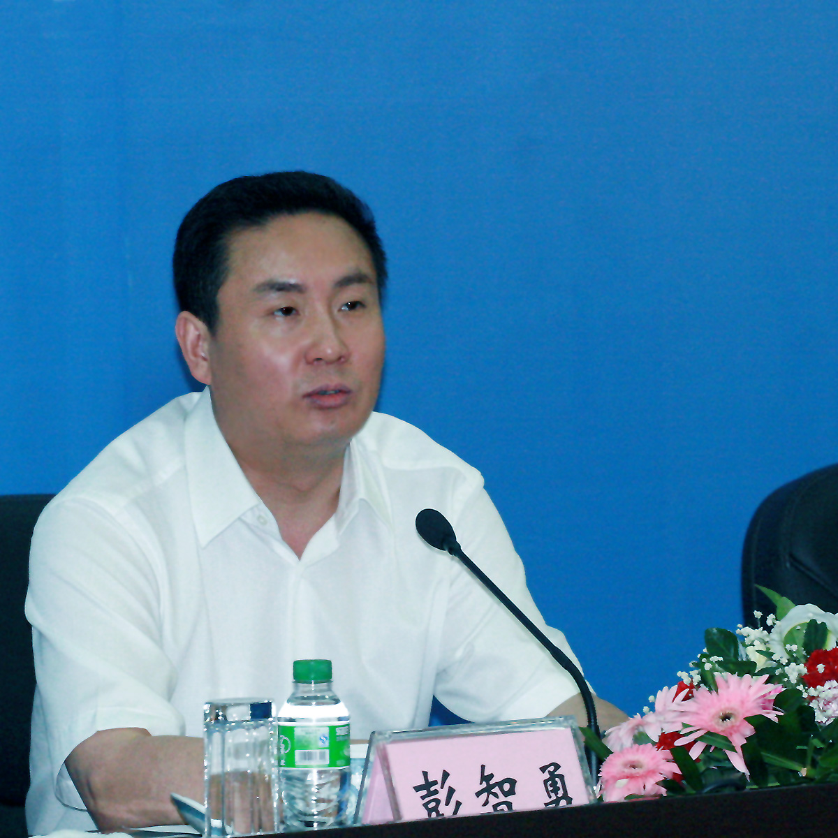 重庆市教育工委、重庆市教委主任彭智勇在大会上做了《在“质量”上下功夫、在“特色”上做文章》的重要讲话