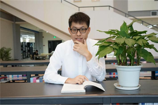 马仁凯:让自己成为“巨人”,生命不停息,我的奋斗便不停止