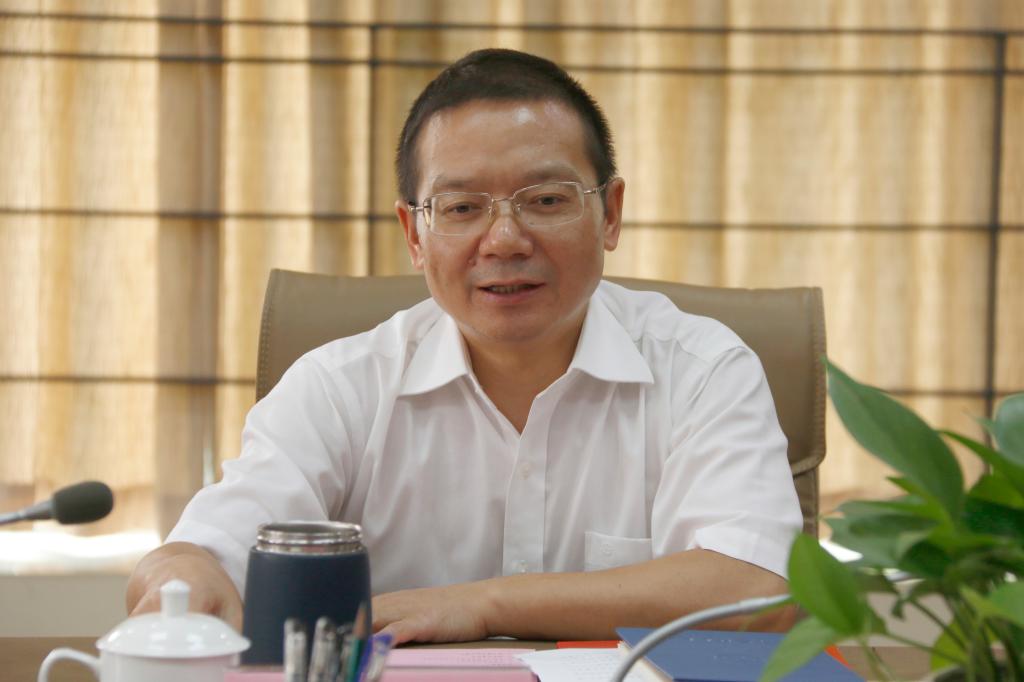 副校长田波在会上讲话