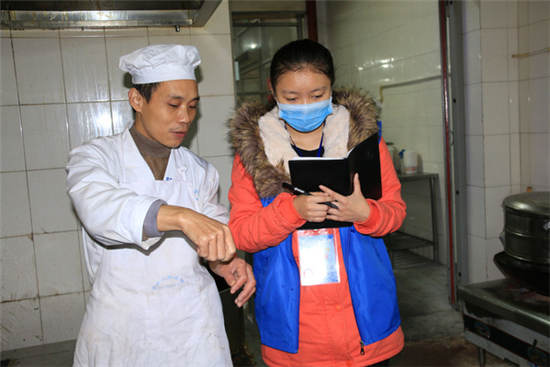 重庆理工大学校学生新闻中心记者采访_副本