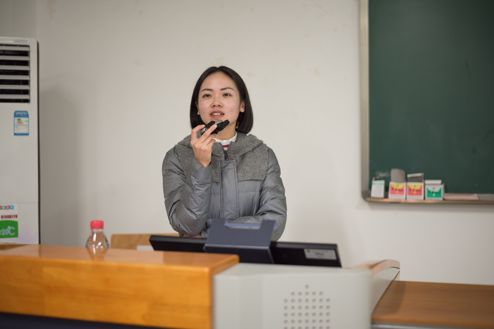 覃学校友为大家授课
