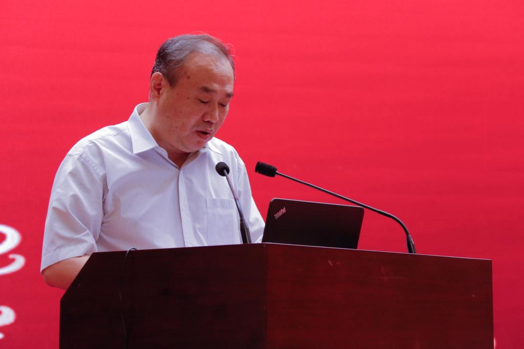 中国兵工学会秘书长于小虎致辞
