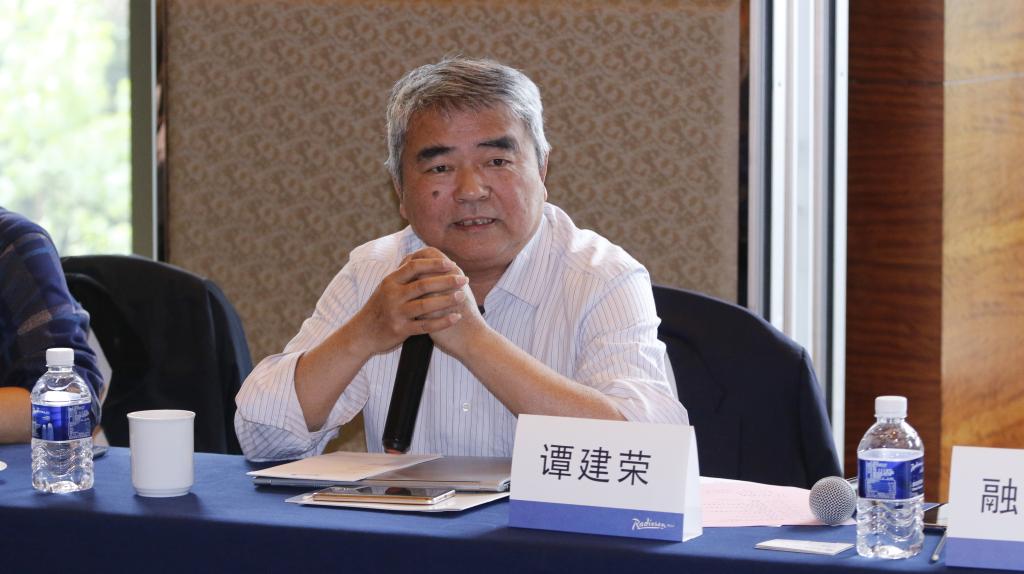 彭东林教授国家重大科研仪器研制项目顺利