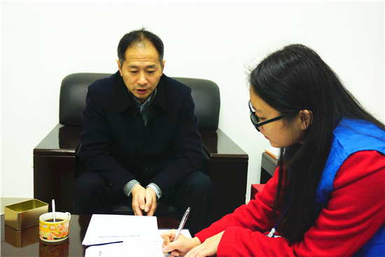 重庆理工大学教授徐刚与该校大学生分享教育故事