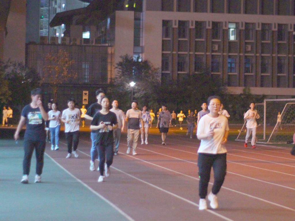 我校在第四十一届“动感地带”川渝“校园之春”文化艺术体育活动之“奔跑吧，青春！”云上马拉松活动取得佳绩
