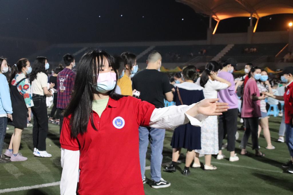 [抗疫有“理”]抗击疫情 党员先行 ——经济金融学院学生党员积极投身疫情防控志愿工作