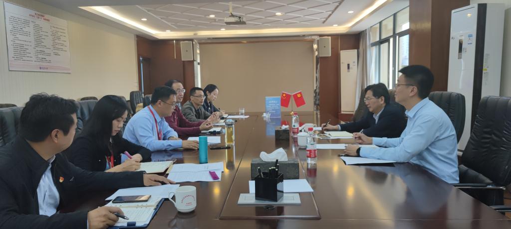 学校党委副书记张晓洪到两江校区调研指导工作