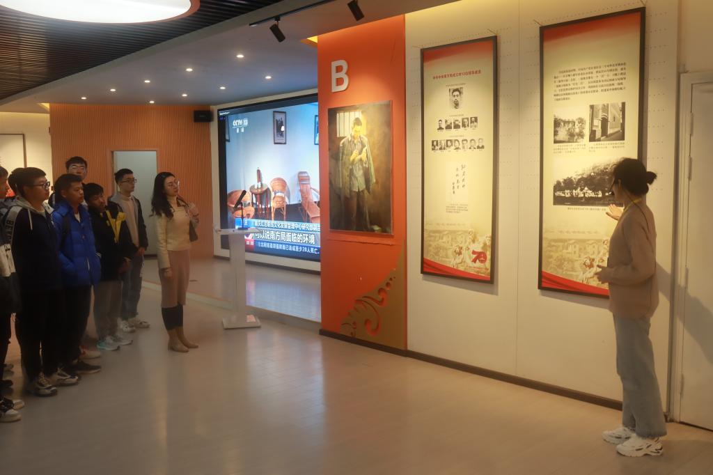 弘扬红岩精神,传承红色基因——计算机科学与工程学院“青马工程”分团校培训班学员赴红岩精神展览室开展实践研学活动-重庆理工大学
