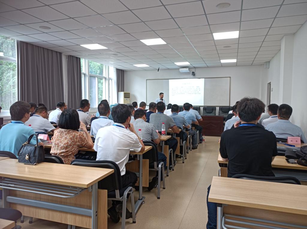 四川大学—重庆理工大学中青年干部能力提升研修班、系主任创新管理能力提升培训班圆满结业