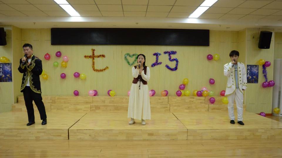 激扬青春，七彩绽放——会计学院开展七巧风采展活动