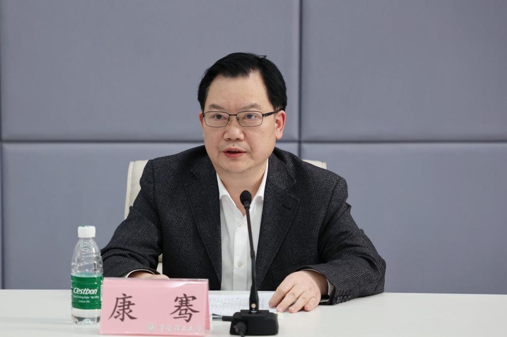 守正创新 攻坚克难 奋力开创学校事业发展新局面——学校第四届教职工代表大会工会会员代表大会第二次会议胜利闭幕