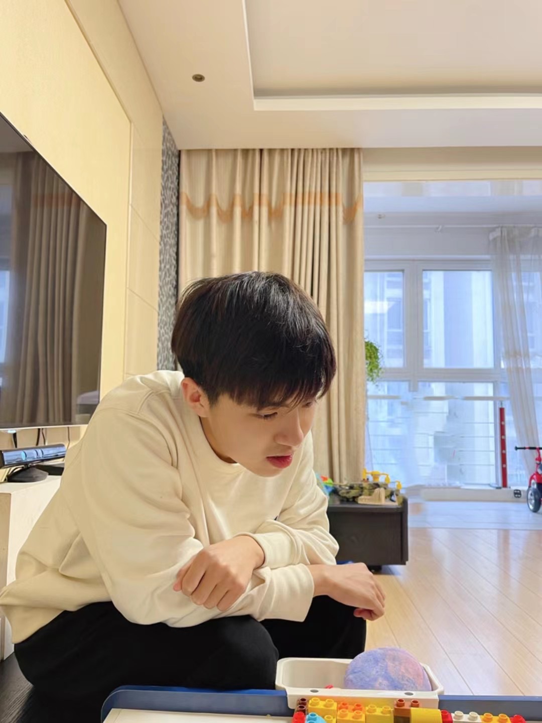 校园风云记者梁嘉毅笔底波澜点燃新闻宣传工作的梦想