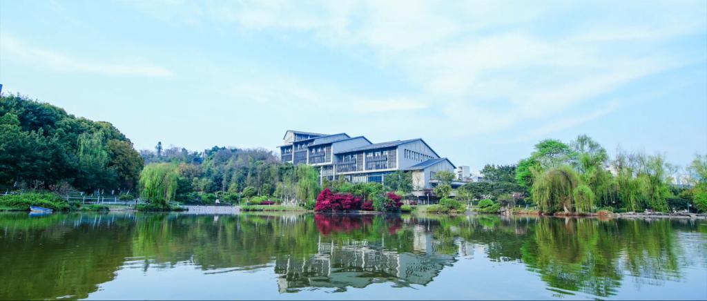中山图书馆-重庆理工大学